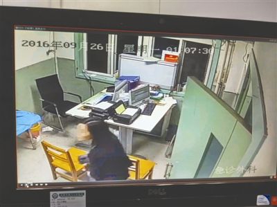 成都:女子深夜挂六医院急诊科 竟是为猫看眼病