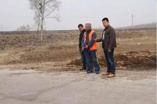 男子民政局门口持刀杀妻 警方:双方正准备离婚