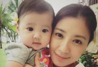 贾静雯怀上第三胎 网友:咱们咘咘和徐若瑄儿子