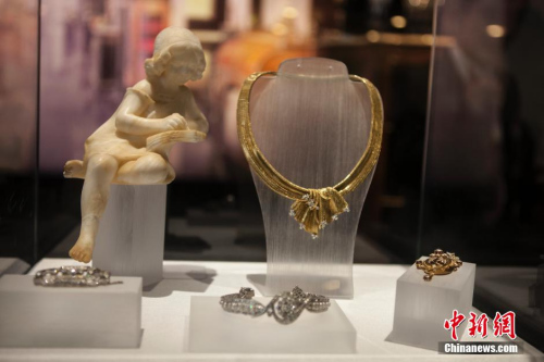 普通化妆品消费税今起取消 高档化妆品税率减