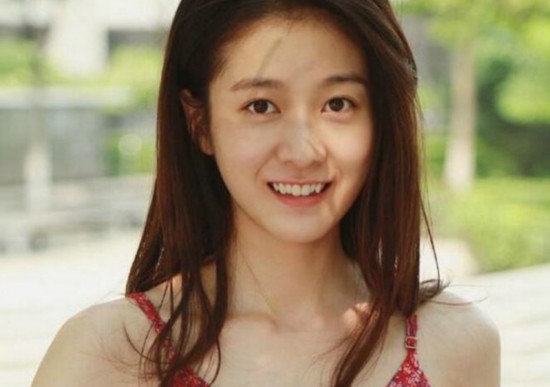 小虎牙大抢镜!盘点娱乐圈中有小虎牙的女明星