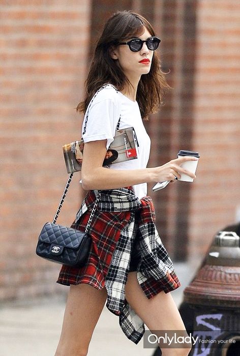 alexa-ching-90s-trend-shirt-tied-around-the-waist