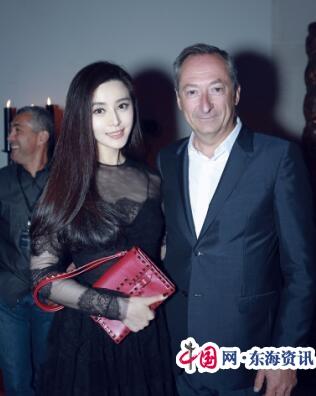 范冰冰出席秀后晚宴 黑色蕾丝礼服性感优雅(高