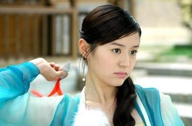 小鱼儿与花无缺小仙女柏雪32岁再度现身依旧