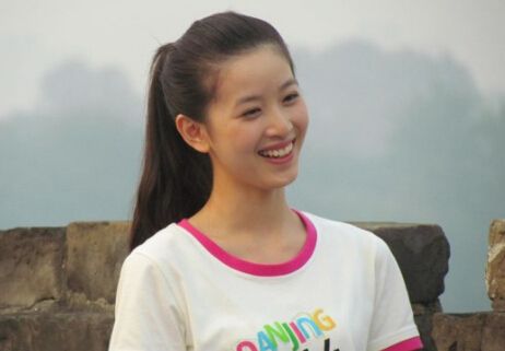 章泽天刘强东结婚一周年重返相遇地 奶茶妹妹