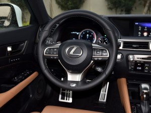 �׿���˹ �׿���˹GS 2016�� 200t F SPORT