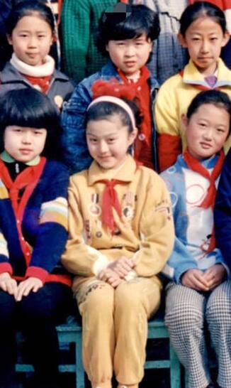 李晨带素颜的范冰冰凌晨包场看电影 网友:深夜