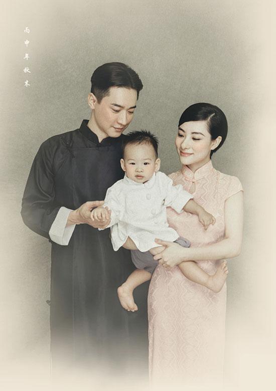 刘璇全家福幸福满溢 雄赳赳周岁露真容