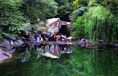 连云港高公岛黄窝风景区试营业 吸引大批游客