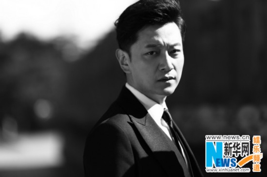 张洪睿初秋写真 气质儒雅尽显熟男魅力