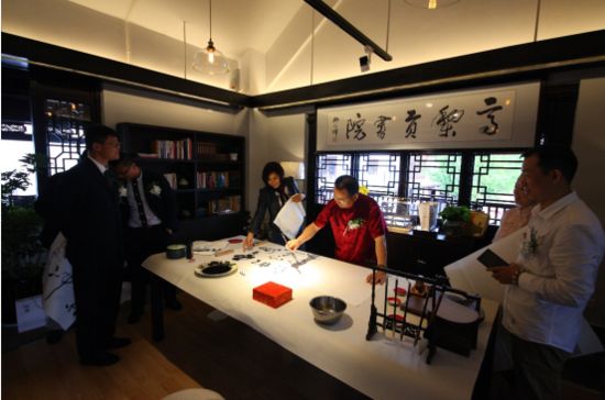 陈卓林持续支持华文教育 再捐赠1000万元传承中华文化