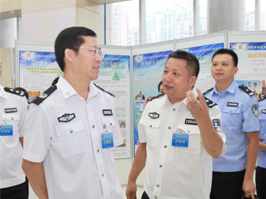 自治区公安厅召开全区公安队伍建设工作会议