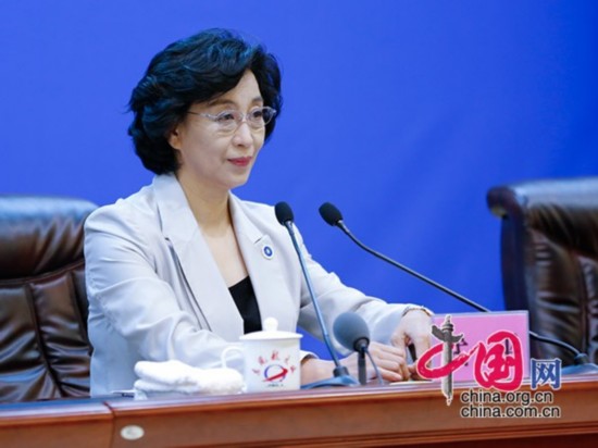 载人航天工程发言人武平作情况介绍情况。中国