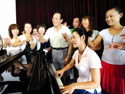 华夏未来农村教师培训班开班 20年免费培训千