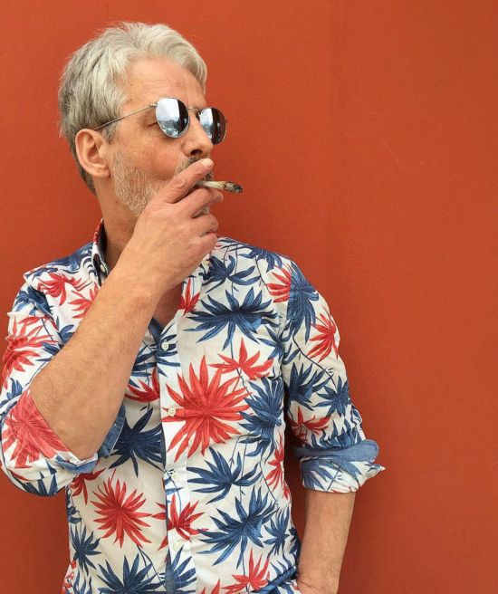 俄富翁网红原形竟是个领退休金的普通人(高