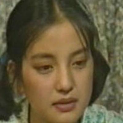 赵丽颖初中毕业照曝光 明星早期照片你能认出