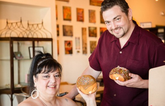 爱的力量!美肥胖女子受男友鼓励减肥242斤(组