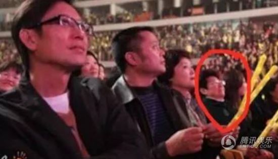 刘德华杨洋等明星护粉丝有爱举动哪个暖到你?