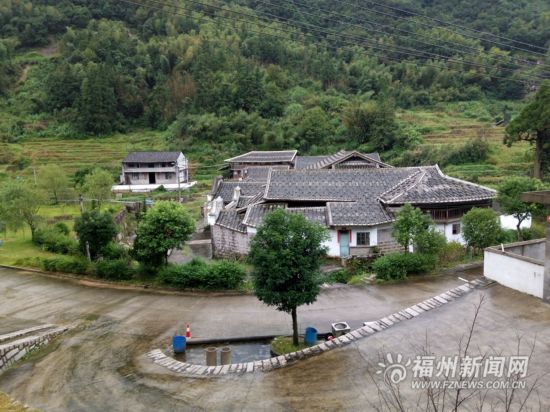 深圳市坪山区珠洋坑村住的有多少人口(2)