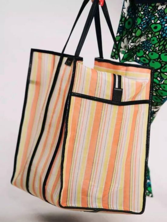 90�����D �ٻ��s´�U�g�HBalenciaga��IT bag�N�O���I