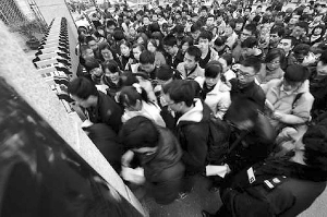 江苏27944人过审2017年国考报名 国税系统火