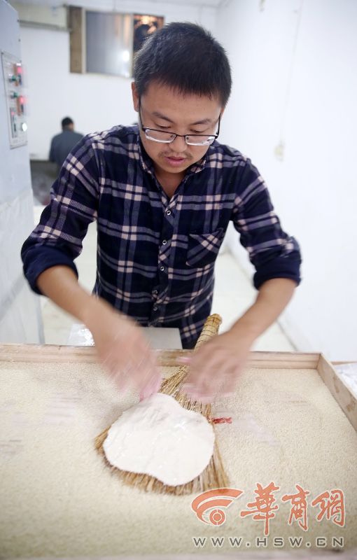 想和 北大屠夫 一样成功 西安大学生开店卖烧饼