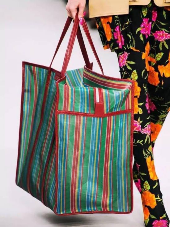 90�����D �ٻ��s´�U�g�HBalenciaga��IT bag�N�O���I