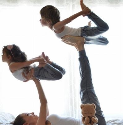 厉害!母子三人花式瑜伽走红 高难度动作惊呆众