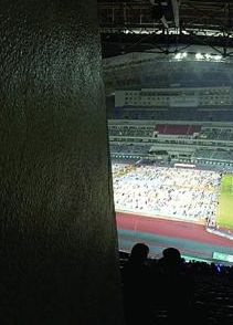 到墙根票 眼睁睁看着对面区域歌迷和五月天互