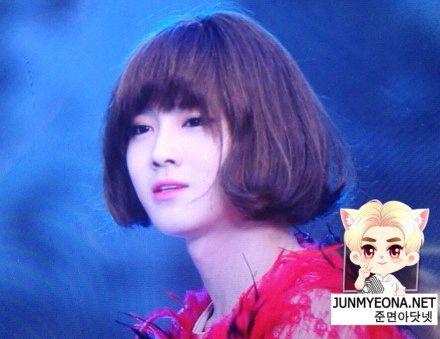 韩国明星男扮女装美过女人 金俊勉金在中妩媚