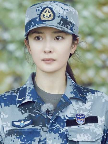 《真正男子汉》第二季杨幂素颜真迷人 盘点那