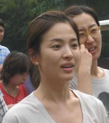 《真正男子汉》杨幂进军营纯素颜引热议 宋慧乔允儿朴