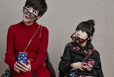 鲍蕾贝儿曝写真 网友:长腿姐妹花 鲍蕾个人资