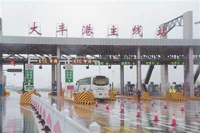 盐城至大丰港高速开通 通车时间缩短到40分钟