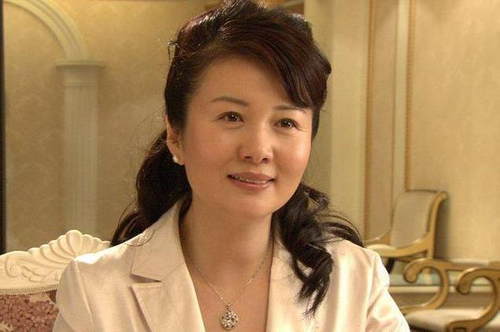 郑爽爸爸给杜淳爸爸过生日,杜志国第3任妻子曝