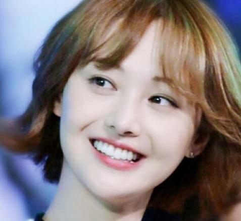 最会换发型的女星:郑爽短发俏皮长发妩媚--山东频道--人民网