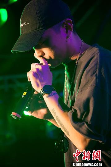 HipHop男神满舒克:我们不是坏孩子