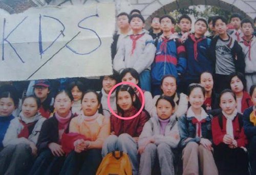 杨颖大量旧照流出,重点是这张小学照!