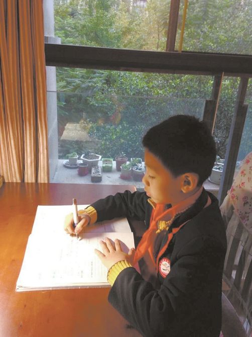 错误答案沿用5年无人察觉 成都9岁学生纠错奥