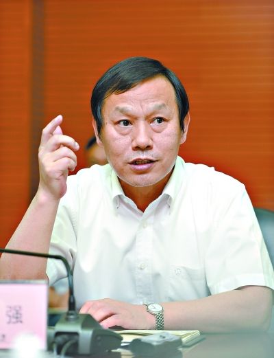 宝钢董事长马国强