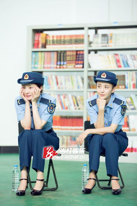 《真正男子汉2》空军篇:杨幂忘词佟丽娅帮唱 