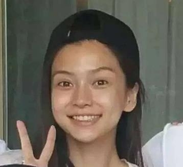 柳岩素颜回老家网友认不出 杨幂baby刘诗诗素