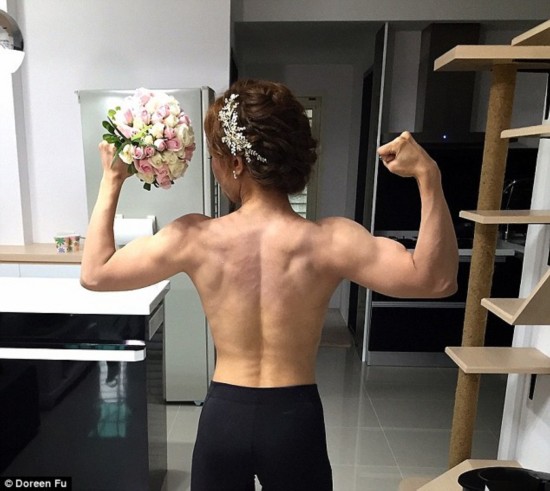 健身婚纱_健身女(2)