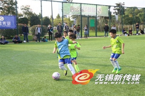 第二届超越杯青少年足球交流赛顺利举行