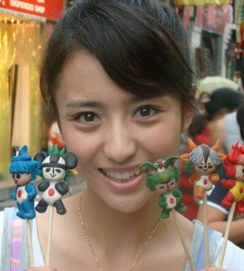 郑爽唐嫣杨幂赵丽颖baby高圆圆 揭娱圈脸颊两