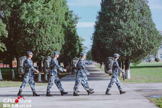 《真男2》再现数码读音考验 杨幂凭超强记忆力