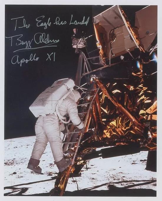 巴兹·奥尔德林(Buzz Aldrin)签名照片
