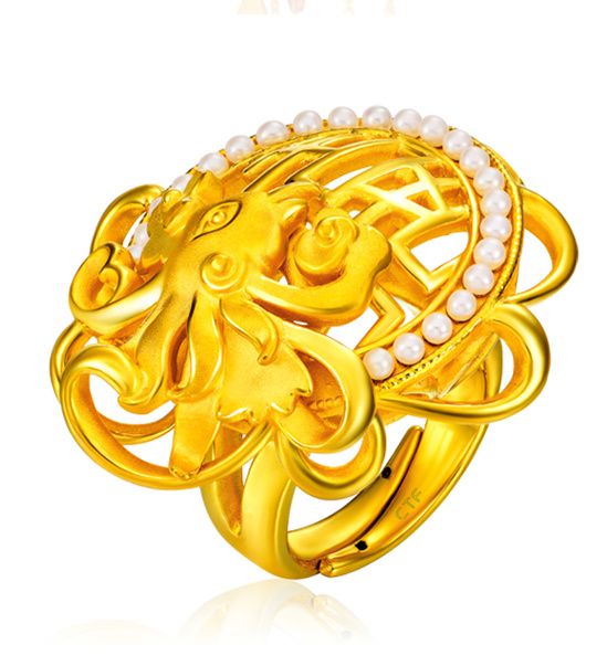 钟丽缇凤冠霞帔美艳动人 原来黄金珠宝可以这