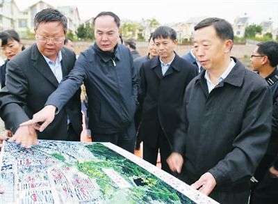 曲靖市委书记李文荣一行到曲靖市委党校调研--云南