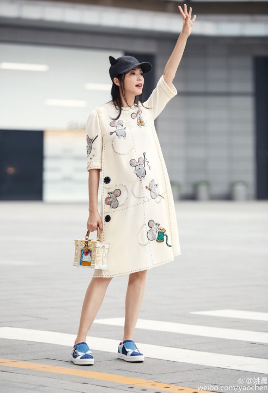 姚晨产女凑成好字 姚晨孕期美照全回顾